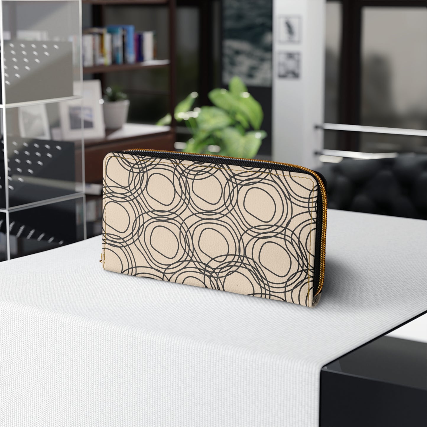 Chic Zipper Wallet in Ivory